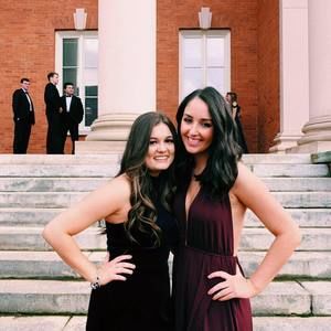 Meet your Posher, Elizabeth